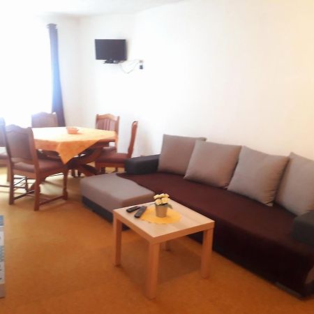 Apartmany Karlštejn エクステリア 写真
