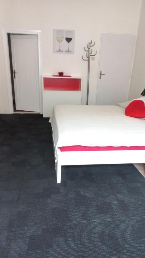 Apartmany Karlštejn エクステリア 写真