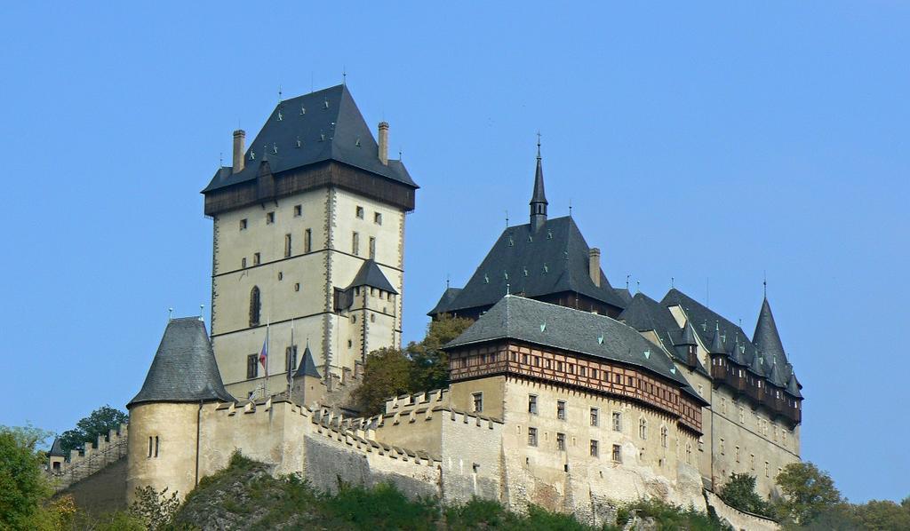 Apartmany Karlštejn エクステリア 写真