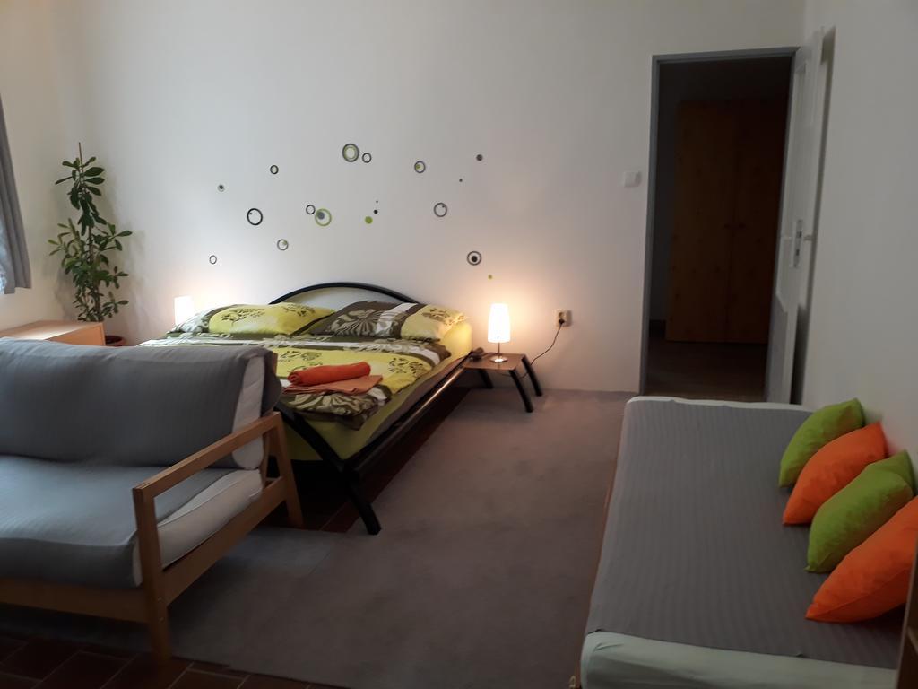 Apartmany Karlštejn エクステリア 写真