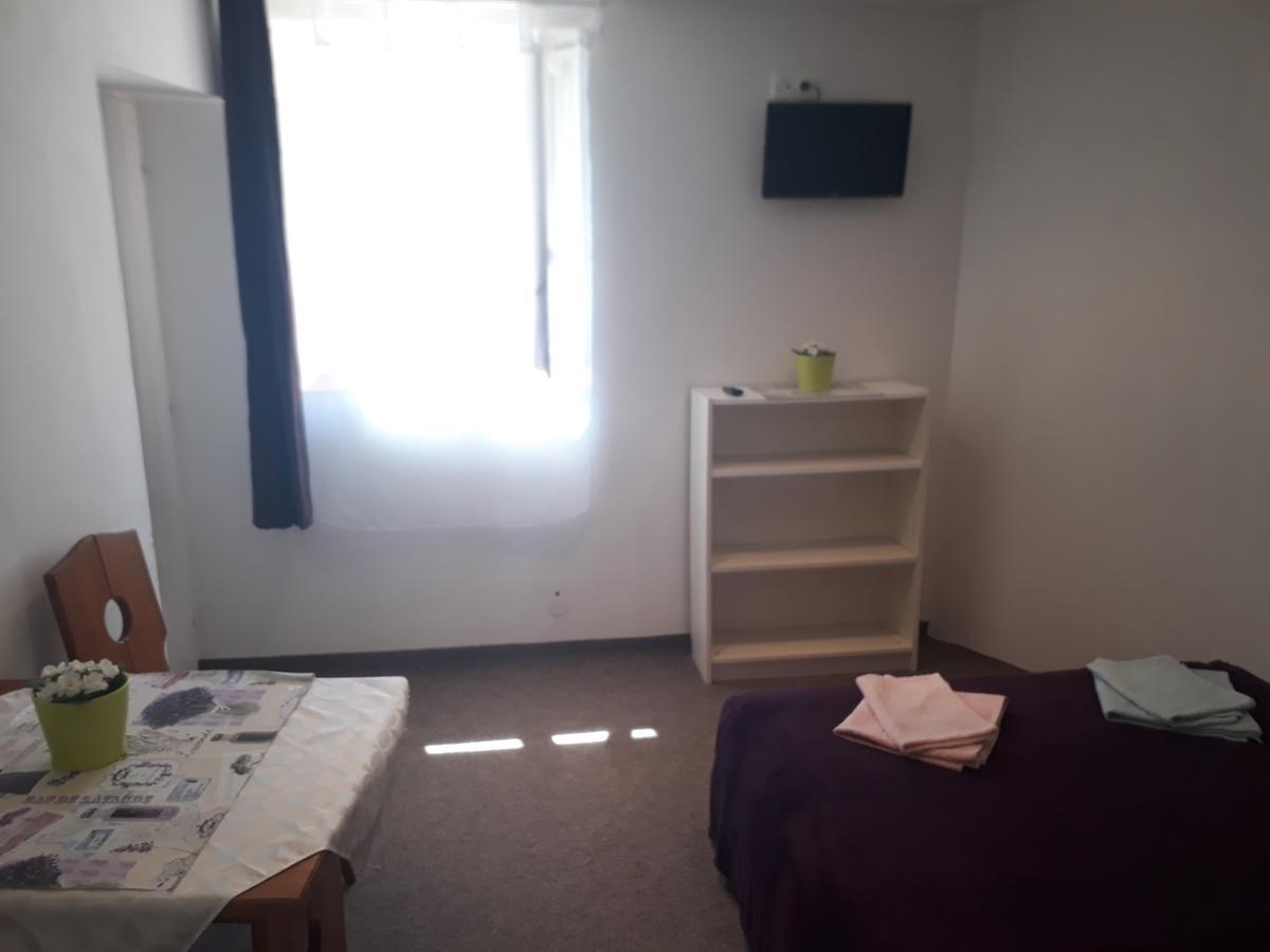 Apartmany Karlštejn エクステリア 写真