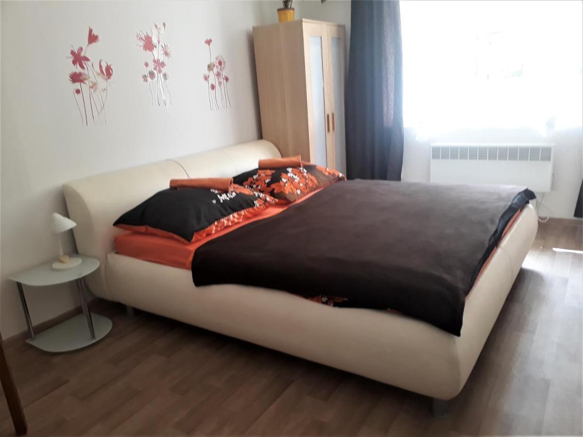 Apartmany Karlštejn エクステリア 写真