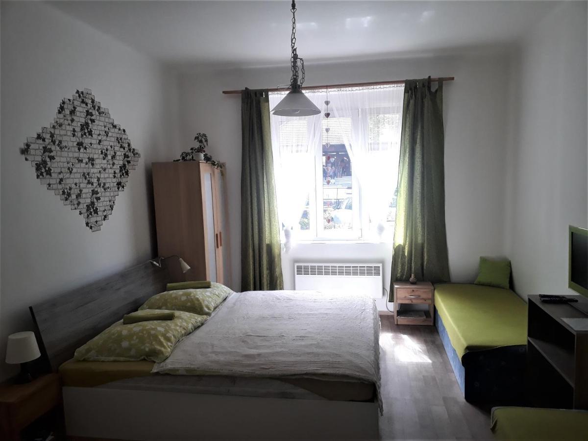 Apartmany Karlštejn エクステリア 写真